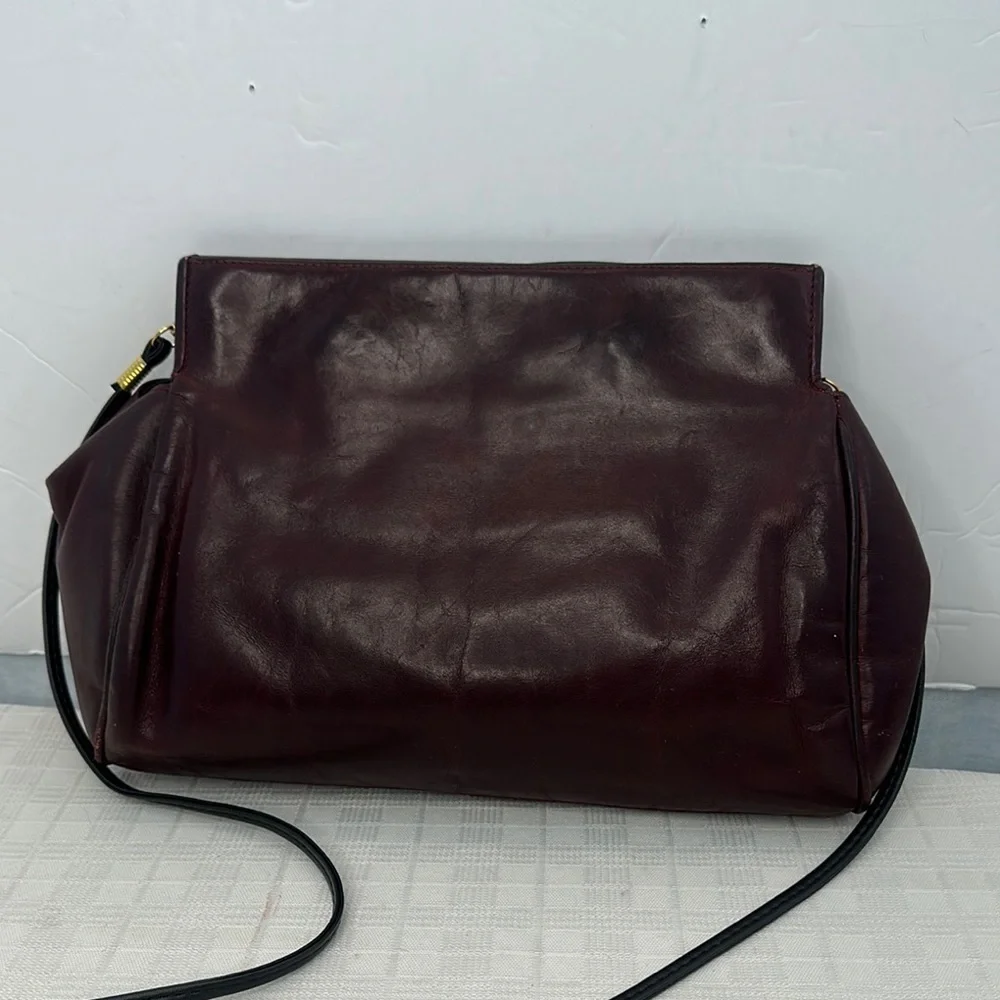 Salvatore Ferragamo Burgundy leather Shoulder Bag